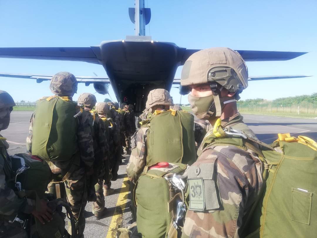 armees_zone_sud's tweet image. 2️⃣9️⃣ septembre : bonne fête de la Saint-Michel à tous les paras de la zone Sud de l'@armeedeterre !  @1erRCP | @3RPIMa | @8eRPIMaOfficiel | @35eRAP_CDC
| @2REPOfficiel | #1erRHP | #1erRTP | #14eRISLP | #17eRGP | #3eRMAT | #CNEC
