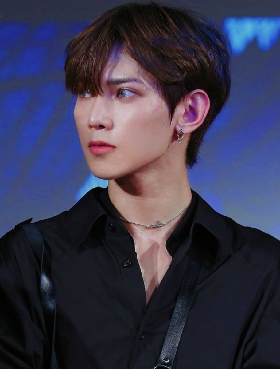 Since Yeosang is a certified cutie, here's him being hawt : a thread #ateez    #에이티즈  