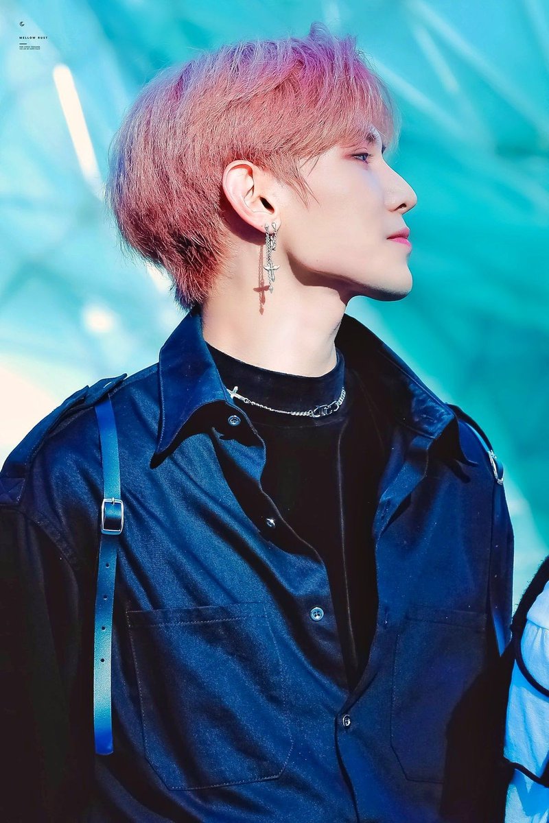 That jawline ಥ‿ಥ #ateez    #에이티즈  