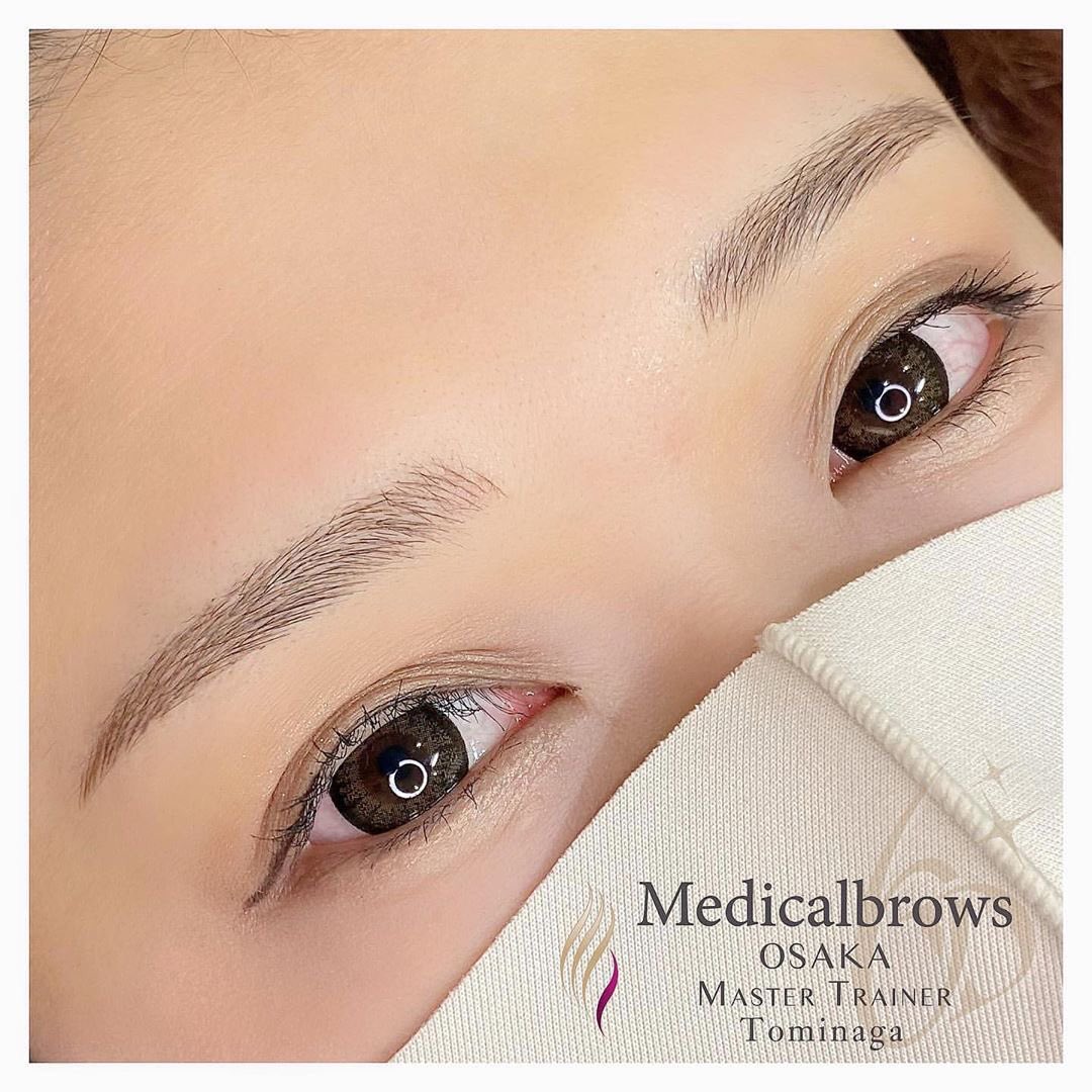 公式 メディカルブロー Medicalbrows アートメイク 2回目直後のお写真 バランスの整った眉の形にすることでお客様の美しさがより際立ち 笑顔がとても魅力的でした アートメイク メディカルブロー 担当 大阪院院 富永