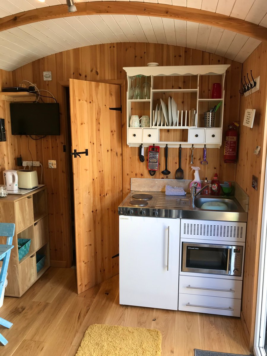 Elfin Kitchens On Twitter This Elfin 1000mm Kitchen Is Installed Into An Old Railway Carriage twitter