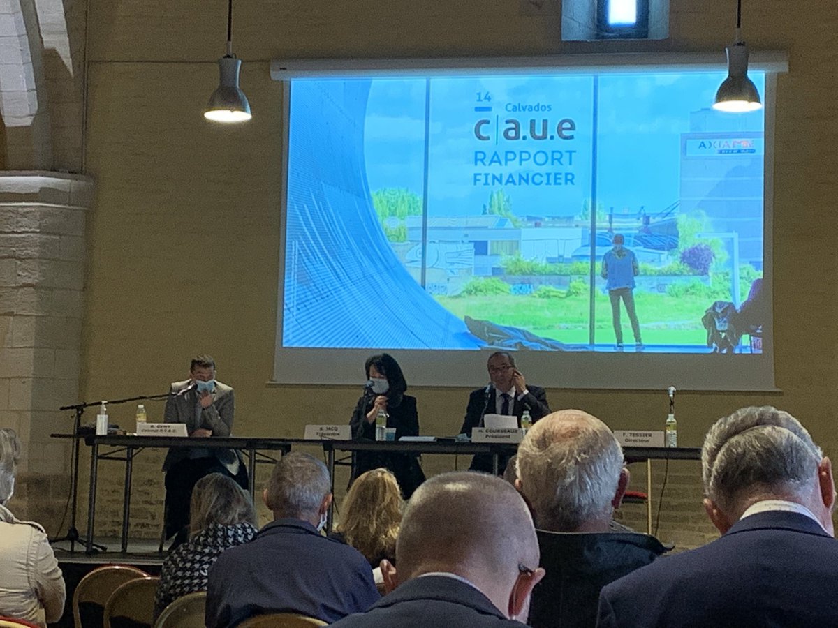 paz_olivier's tweet image. Ouverture par ⁦@HubertCourseaux⁩ de l’assemblée générale du ⁦@CAUE_CALVADOS⁩ . Un organisme riche de competences et de valeurs auquel ⁦@MervilleFrPlage⁩ doit la définition des besoins et des attentes pour tous les travaux réalisés depuis 20 ans sur la commune.