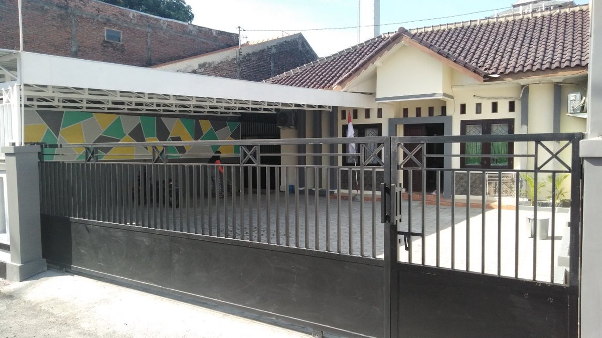 KosRbp's tweet photo. Alamat: Jl. Bakung Utara No. 6, RT 3, RW 5, Sriwedari, Laweyan, Surakarta. Google Maps: Kos RBP
WA / Telp: 081228452434

Mari ikut tur virtual singkat dulu. https://t.co/ErSugoKyHx