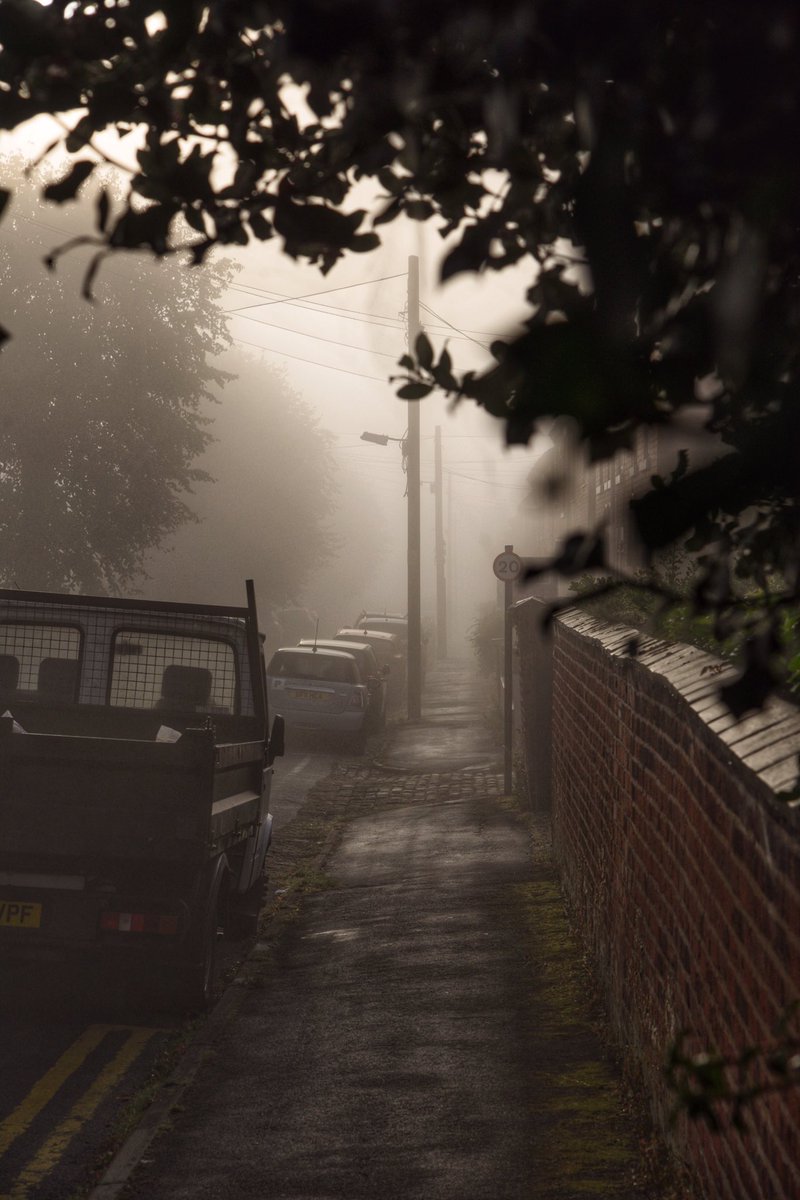 imagewich's tweet photo. ITS FOGGY 😀. #Barnton #street #Cheshire #fog #weather #StormHour #ThePhotoHour #TuesdayMorning #tuesdayvibes #TuesdayTreat #photo #ArtistOnTwitter #PhotographyIsArt https://t.co/DAsPSviYM1