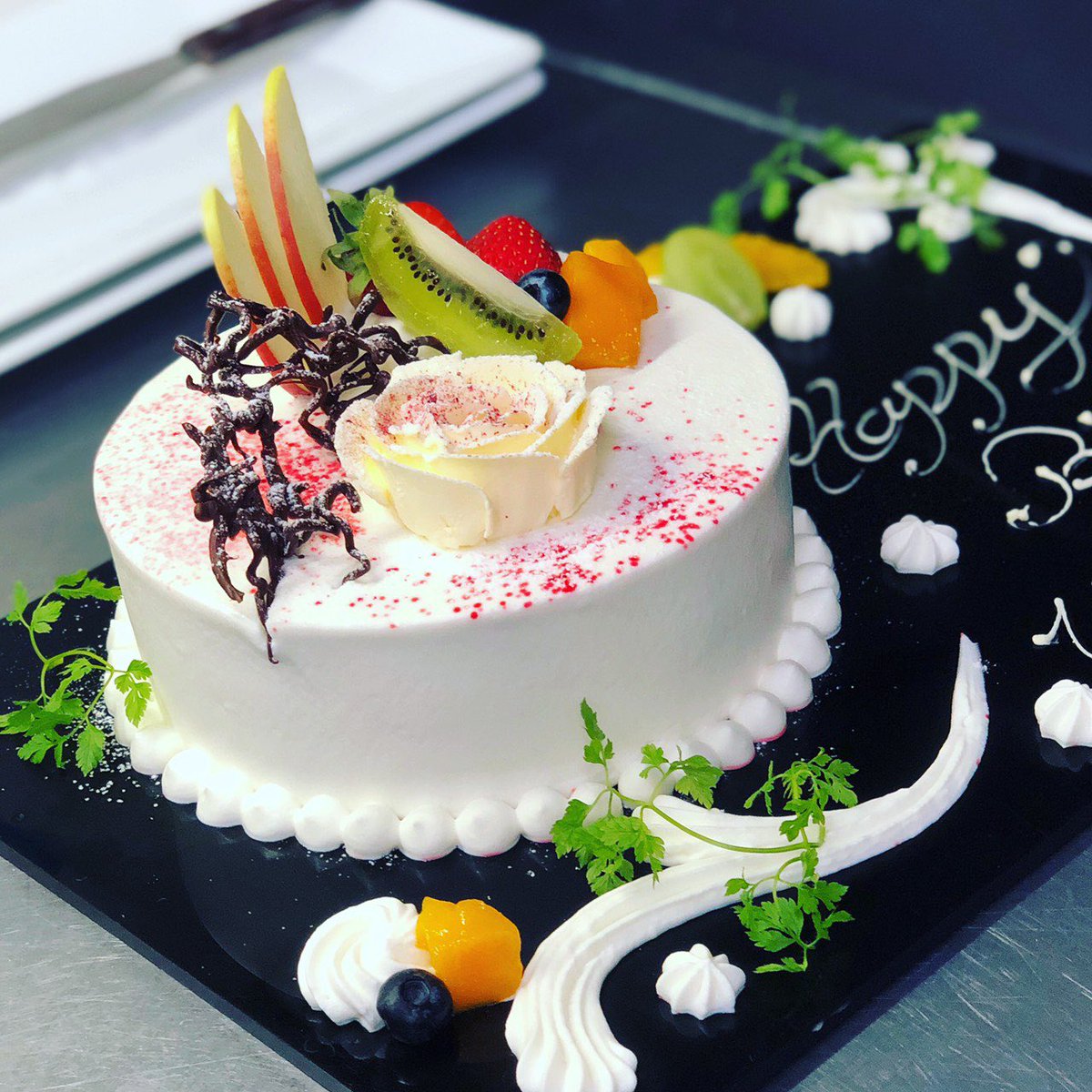 Blt Steak Roppongi Blt Steakでは お誕生日やお祝い事に合わせて バースデーケーキやデザートプレートをパティシエが心を込めてご用意させて頂いております ご要望のお客様はご予約の際にお伝えくださいませ Bltsteak Bltsteakroppongi Steakhouse