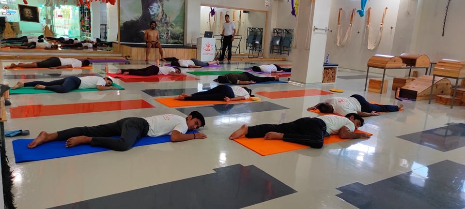 YDhakaram's tweet photo. Great Opportunity for Grabbing Immense knowledge to be learned from Yogacharya Dhakaram Ji 👍 
For More Information Visit Yoga Peace:-https://t.co/A37OPdKmb8
#fightcovid19together #staypositive #staysafeeveryone🙏
#yogalover #yogalife #yogainspiration 
#iyenger #ashtanga #vinyasa https://t.co/mXah87Zb1t