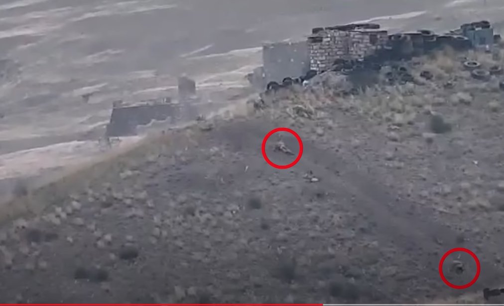  #Update Grafic(!) video with "cool" music shows Armenian forces shooting and killing several Azeri troops, while they are withdrawing after unsuccessfully attacking a  #Karabakh military position.