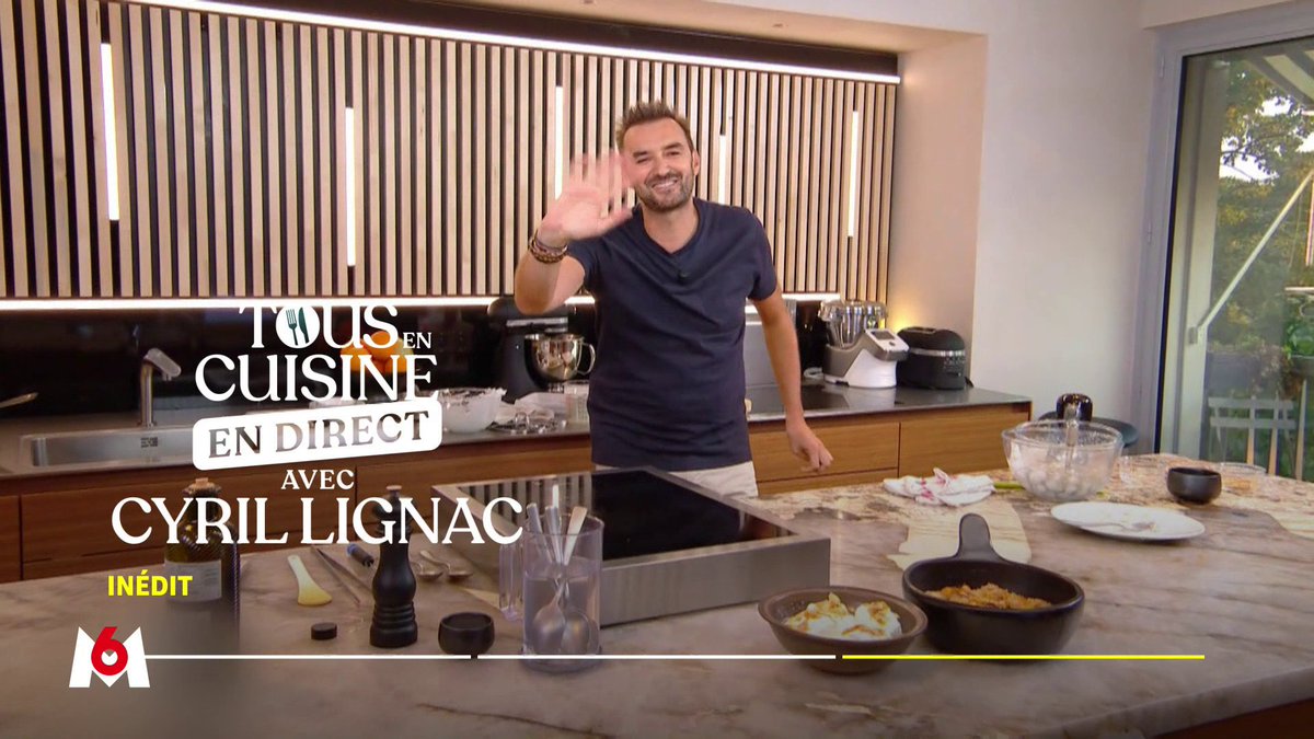Tout de suite, @cyril_lignac reçoit @florentpeyreoff dans #TousEnCuisine 🍴 https://t.co/ztczmaccH6