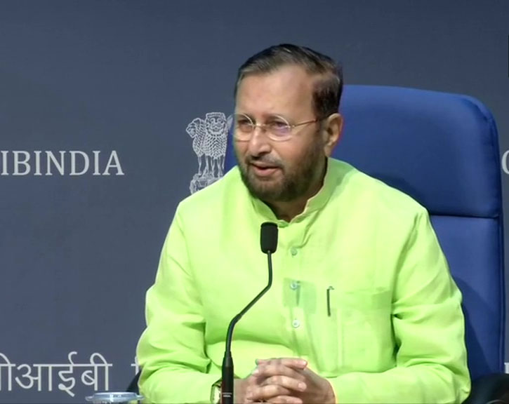 OpinionExpress's tweet photo. We started an initiative in 2016 to #CombatPollution with the help of 5 states. Meeting will be held virtually on Oct 1st. Environment Ministers of #Punjab, #Haryana, #Delhi, #Rajasthan, #UP & other officers will participate: #PrakashJavedkar on #Pollution due to #StubbleBurning. https://t.co/s8tlLIZc0a