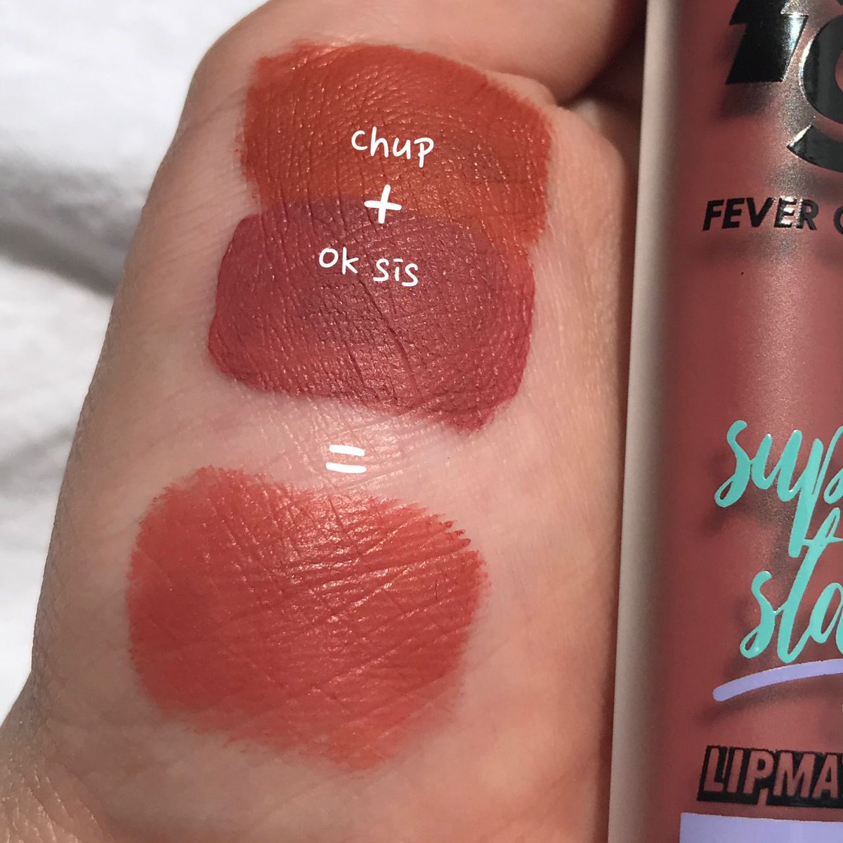 _hellobellee's tweet image. Hello uolls. Anyone yang suka mix colour lipmatte to get a good combination on your lips, you can try this way. Cantik kan! 😍❤

Promo price will be end on 30 September. Tinggal 1 hari lagi guys! Tak menyesal beli tau 😘

@SabrinaShuhaim1
#FeverGlamMYEdition
#Lipsticks4All