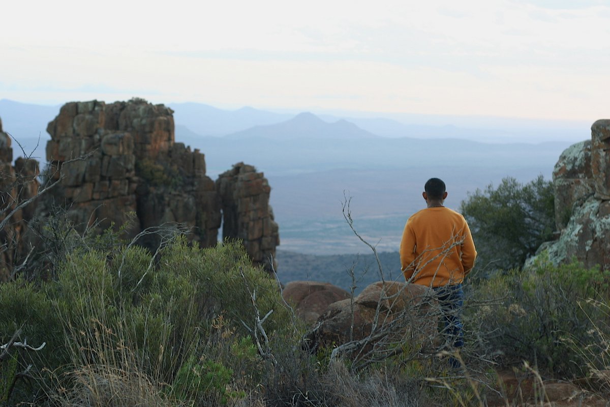  It's filled with unique adventures from stargazing in Sutherland, walking with meerkats in Oudtshoorn, Ghost walking in Prince Albert, or even just viewing the Valley of desolation at Camdeboo National Park in Graaff-Reinet, you bound to have a getaway with a tale to tell.