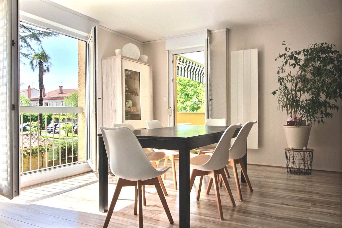ImmoB_31's tweet photo. C'EST VENDU ! ✅

🏡 Appartement T5 avec Jardin et Balcon à Toulouse-Pouvourville

👉Au cœur de Pouvourville, cette résidence calme et verdoyante accueille en son 1er étage un appartement de type 5 de 104m² et son balcon de 10m². 

📞 Contactez-nous au 05 61 28 61 28 ! https://t.co/mZBu6PaVpe