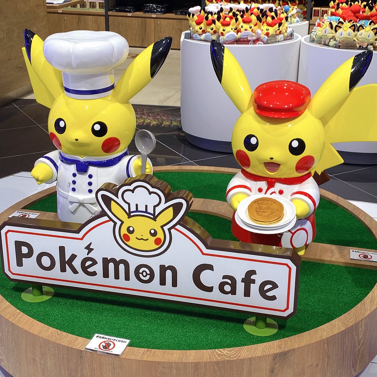 りほッチ ポケモンカフェ行ってきた カビゴンプレートにカビゴンラテ Fwf カビゴン好きな日にしか見えんやつ 笑 ピカチュウ出てきてめちゃ神席だった ๑ ᗜ ๑ ポケモンカフェ ポケモンカフェ大阪 心斎橋 大丸心斎橋店 カビゴン りほッチ ポケモンカフェ行ってきた カビゴンプレートにカビゴンラテ Fwf カビゴン好きな日にしか見えんやつ 笑 ピカチュウ出てきてめちゃ神席だった ๑ ᗜ ๑ ポケモンカフェ ポケモンカフェ大阪 心斎橋 大丸心斎橋店 カビゴン