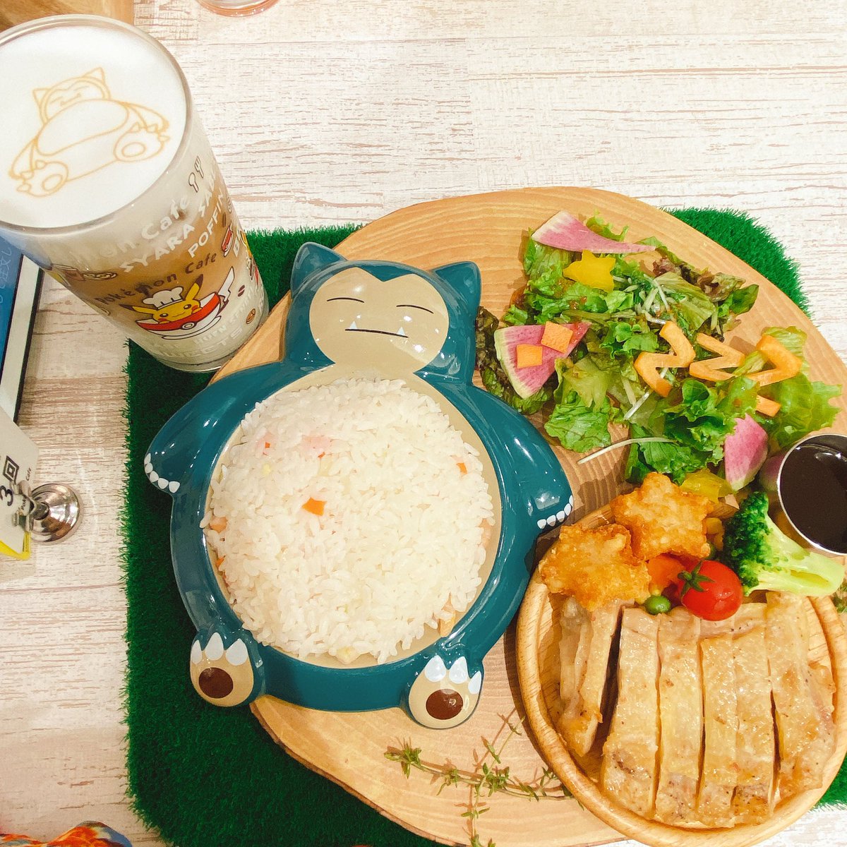 りほッチ ポケモンカフェ行ってきた カビゴンプレートにカビゴンラテ Fwf カビゴン好きな日にしか見えんやつ 笑 ピカチュウ出てきてめちゃ神席だった ๑ ᗜ ๑ ポケモンカフェ ポケモンカフェ大阪 心斎橋 大丸心斎橋店 カビゴン りほッチ ポケモンカフェ行ってきた カビゴンプレートにカビゴンラテ Fwf カビゴン好きな日にしか見えんやつ 笑 ピカチュウ出てきてめちゃ神席だった ๑ ᗜ ๑ ポケモンカフェ ポケモンカフェ大阪 心斎橋 大丸心斎橋店 カビゴン