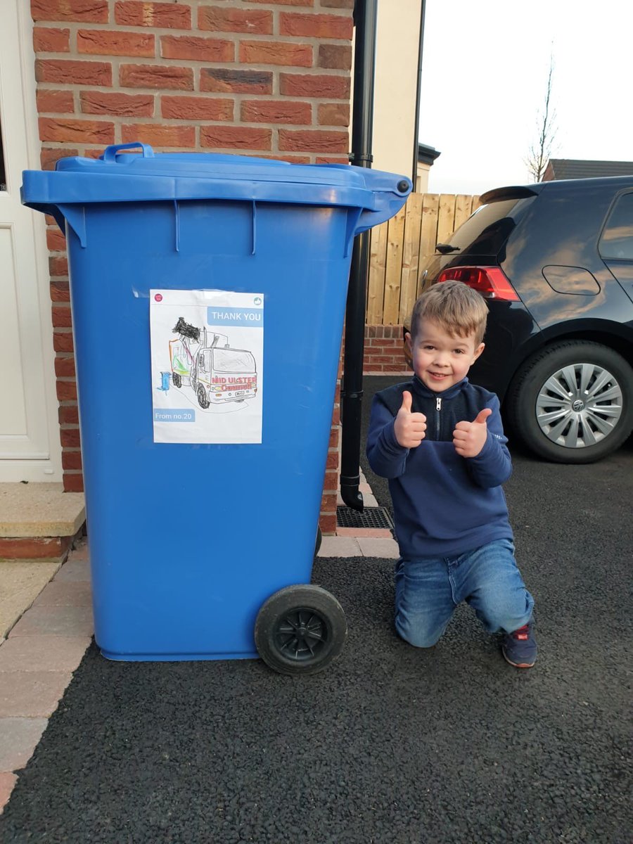 MidUlster_DC's tweet photo. #ThankYou for every kind word, wave, note, card, &amp; gift our bin collection workers received while continuing their fantastic service uninterrupted throughout the #COVID19 pandemic. Each kind gesture meant a great deal. In #MidUlster, #TogetherWeRecycle! #MidUlsterRecycles ♻️ https://t.co/6aBi0EUDmt