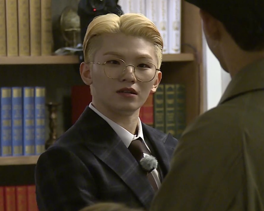 7. Jihoon(unknown affiliation/undetermined) He is a detective called by the chairman but also mentioned that Jeonghan hired him, there might be alliances formed with Jeonghan.