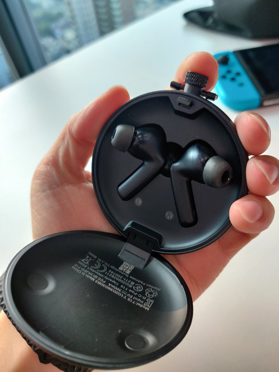 cal_tse's tweet image. 怀表外形的设计虽然怀旧，但更显老 👴
#pamu