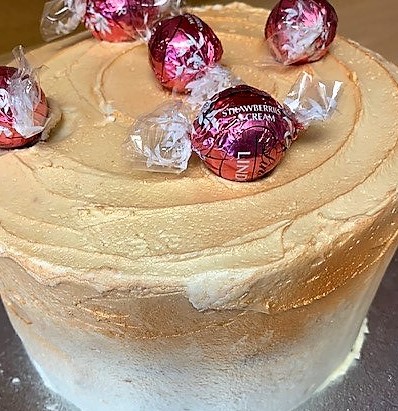Drummond_Laurie's tweet photo. Hurrah! Today we're eating cake, buying raffles and supporting @strathcarron1 On Sunday #TeamDL will be taking part in the #Strathcarron #10K please support us...if you can https://t.co/Swxn93wqbO https://t.co/S061tlrXlS
