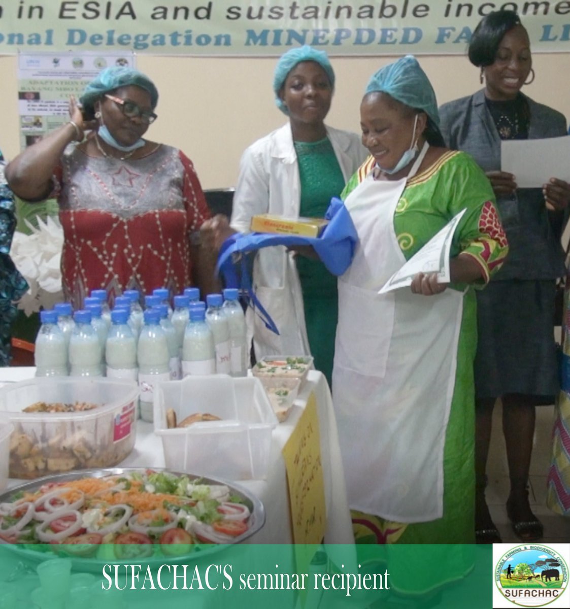 sufachac's tweet photo. STAY CONNECTED ON OUR PAGE TOMORROW TO DISCOVER MOMENTS OF FULL EMOTIONS THAT MARKED THE END OF THE WORKSHOP.
#sufachac #womenempowerment #capacitybuilding #soybeans #covid_19 #limbe #cameroondevelopment #biodiversity #agricultura https://t.co/dyucHUBm5D