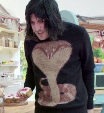 Noel Fielding as cakes.A thread. #GBBO  