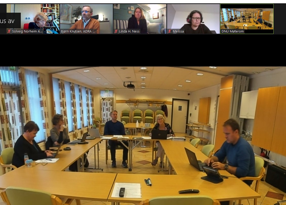 adranorway's tweet photo. I dag må vi få lov til å skryte litt av det flotte styret vi har for ADRA Norge - og som du ser - noen møter her og andre møter der - sånn som det har blitt i #koronatid. Jobben skal gjøres uansett :) #styre #board #ADRAboard #ADRA https://t.co/DW7Hc3QM74