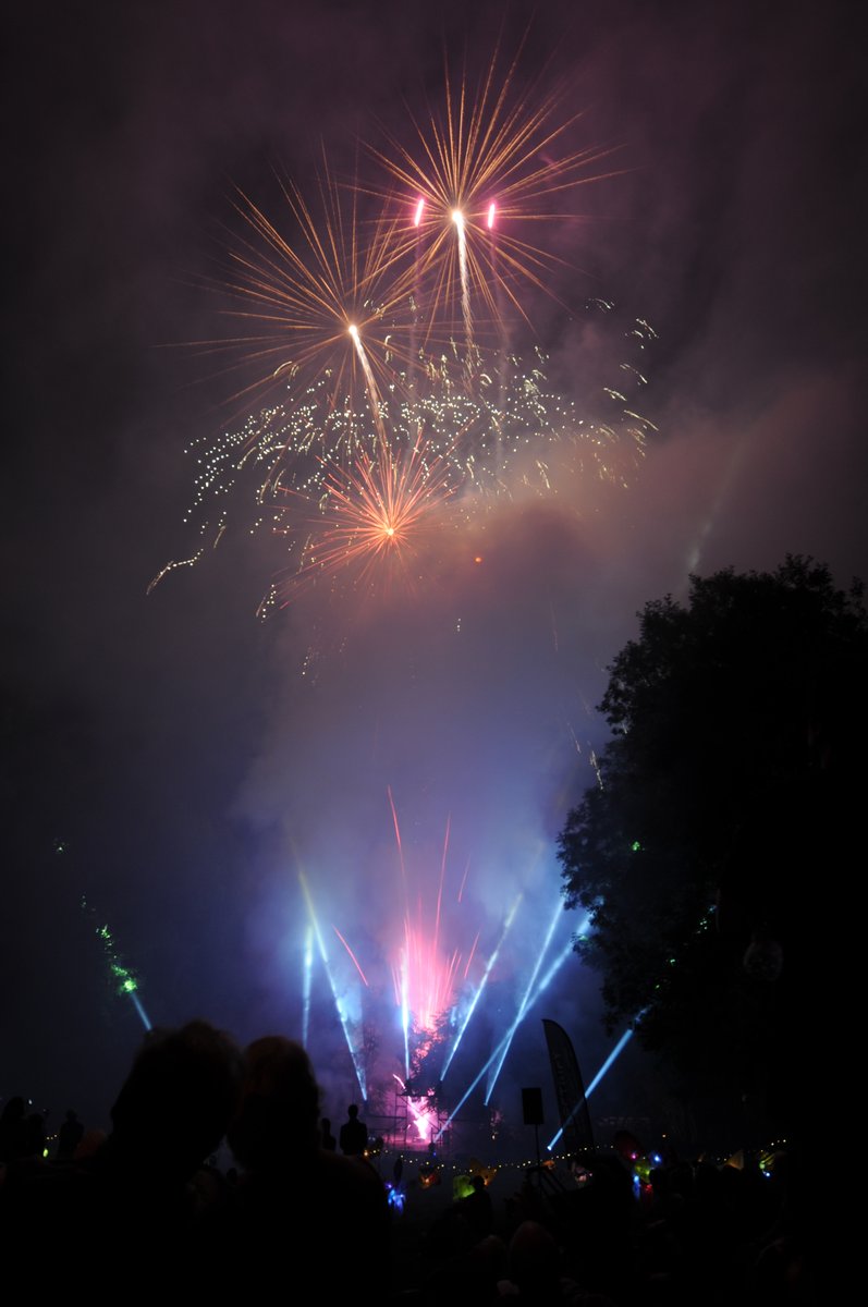 ElectrifyPyro's tweet image. We do parties too! 🥳 Just visit our website: electrifypyrotechnics.co.uk or call us at 01332 650770 for more information! 🎇💙 #partytime #partyinspo #celebrate #birthday