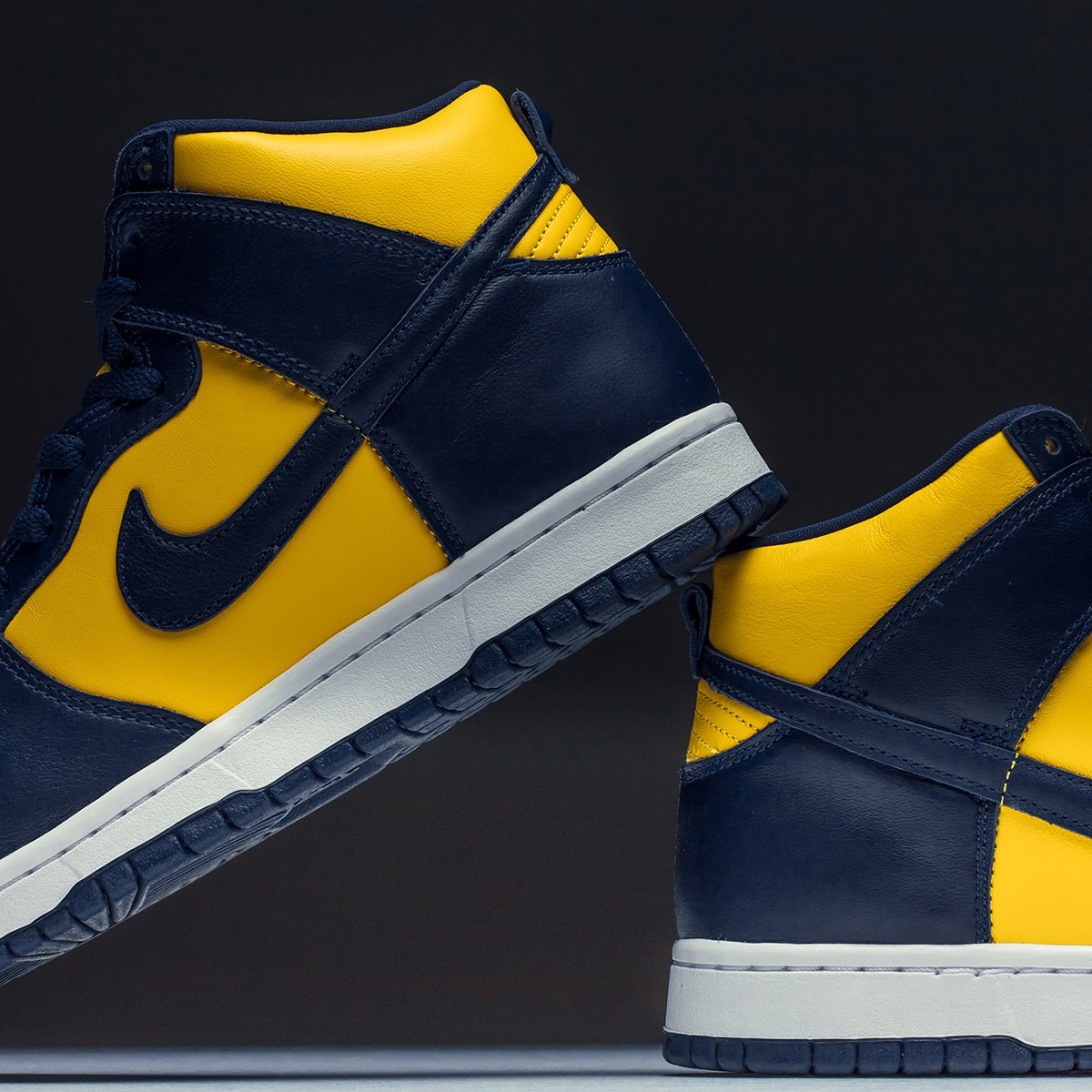 LimitedRunShop's tweet photo. JUST DROPPED! The Nike Dunk High Michigan is the latest version of Nike's hugely-popular Dunk silhouette to release! Stock is quite limited so be sure to grab yours before they are fully sold out. Shop now- https://t.co/PMrvK55sFg
#LimitedRunShop #NikeDunkHigh
📸: @feature https://t.co/HwGLWPxYfr