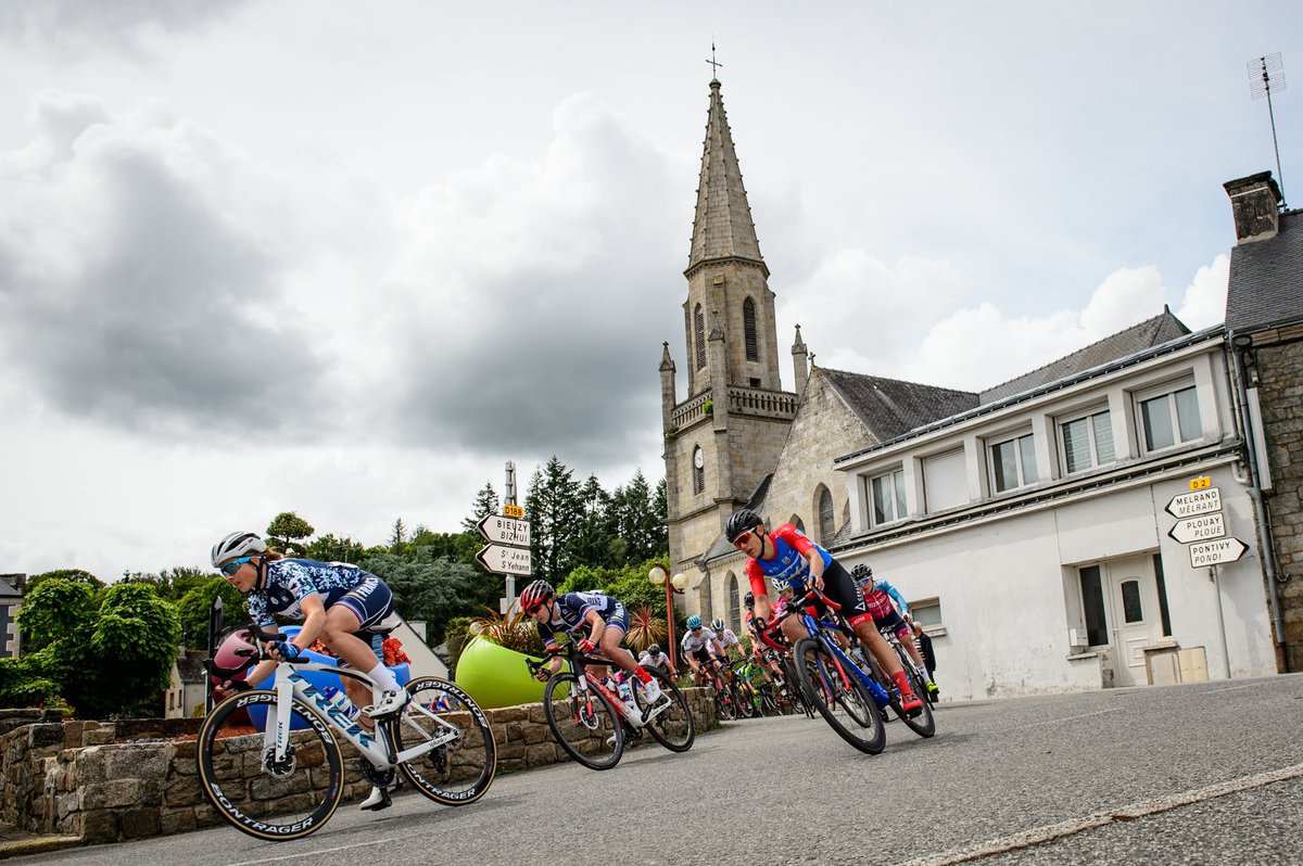 Équipes invitées, trophée officiel, parcours des étapes... Vous voulez en savoir plus sur le #BretagneLadiesTour 2020 ? 😁

📺 Rendez-vous demain à 19h pour la présentation officielle de l’épreuve. À suivre en Facebook Live. 👉 facebook.com/BretagneLadies…