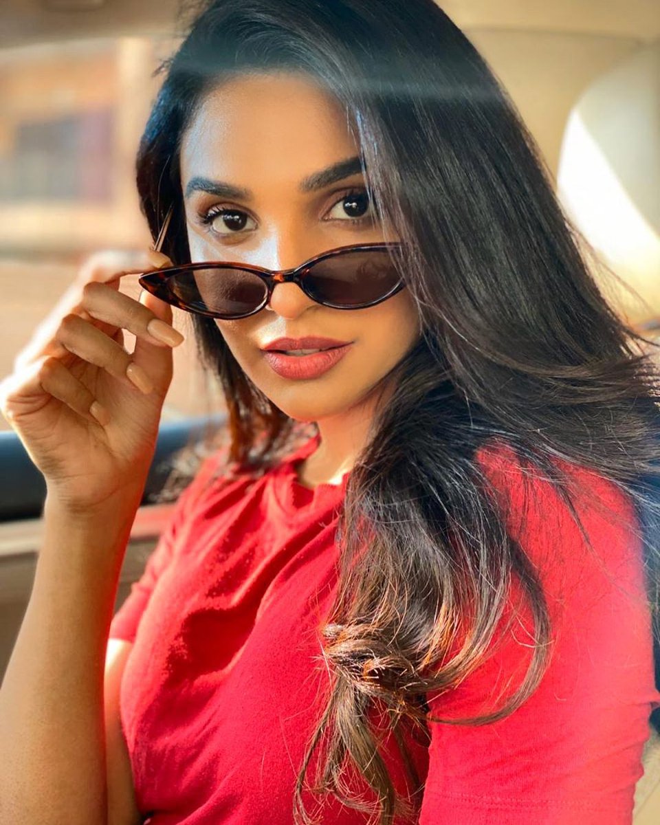 <a href="/IlyasAmna/">AMNA ILYAS</a> looks chic in this red tee with cat eye shades.♥ Catching some quality rays.💫
.
.
#AmnaIlyas #Celebrity #Karachi #Lahore #Islamabad #Dubai #Pakistan #TheBrownIdentity