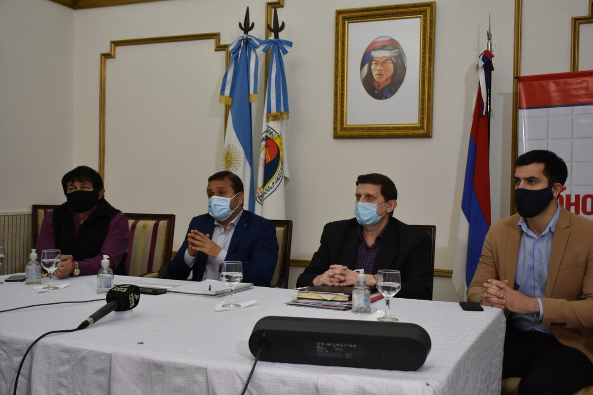 herrerayflia's tweet photo. Presentamos conjuntamente con UOCRA y su Secretario General Héctor Vallejos el programa Ahora Sanitarios que permitirá la construcción  de 30 núcleos húmedos sanitarios por mes en los distintos municipios de Misiones. https://t.co/uqsxVUzlgr