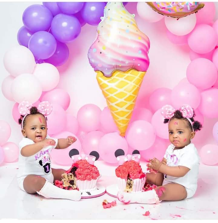 carterspastry1's tweet photo. We told you our clients are absolutely cute!!! 😍
Giant Cupcakes for the little ladies https://t.co/0Y46RWgWI9