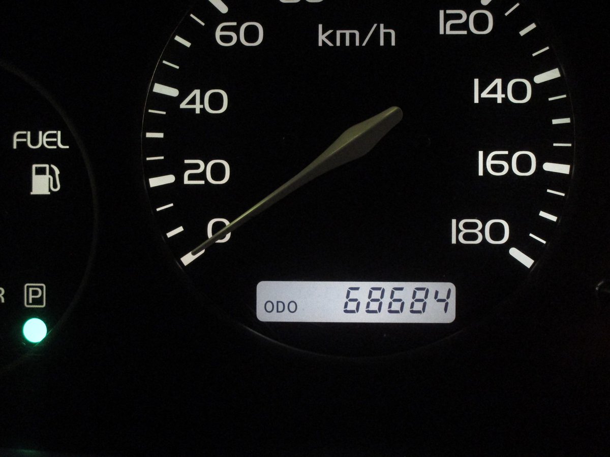 Shin3 自動車保険の更新でオドメーター 積算走行距離計 の値を申告 昨年は 68 434km なので ここ1年間の 走行距離は 250km でした K11 マーチ 自動車保険 任意保険