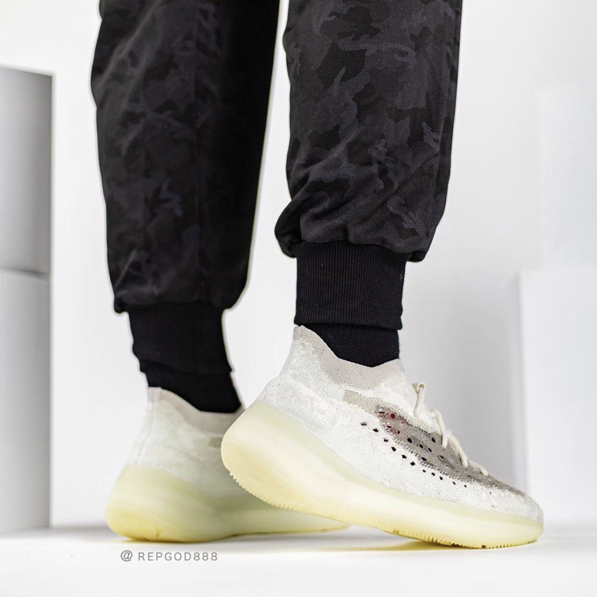 yeezy 780 alien