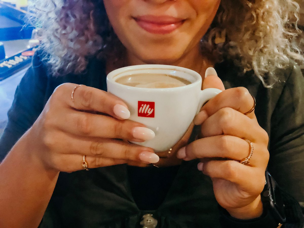 Celebrate #InternationalCoffeeDay w/ an espresso, cappuccino or latte from our coffee bar. ☕️ Each cup is made with smooth, Italian <a href="/illyUSA/">illy USA</a> to kick-start your day and welcome fall in.