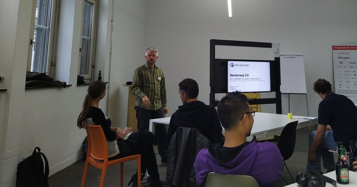 Agile Talks und Beer in St. Fallen, first up. <a href="/timob/">Timo</a> with #S3 #agilebreakfast