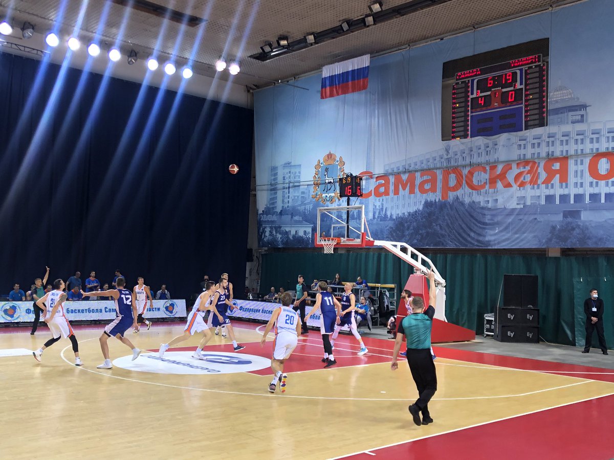 Финал XV турнира памяти заслуженного тренера СССР Генриха Приматова. Самарские звёзды баскетбола лидируют. Так держать!