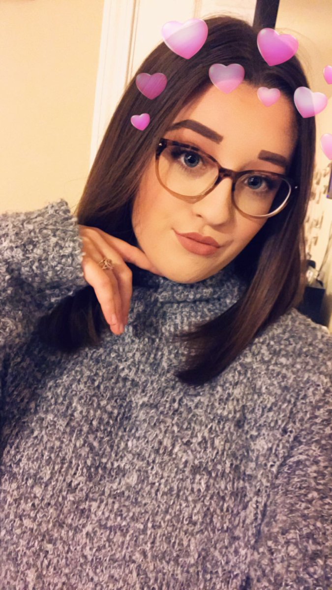 Hannah🐝 tweet media