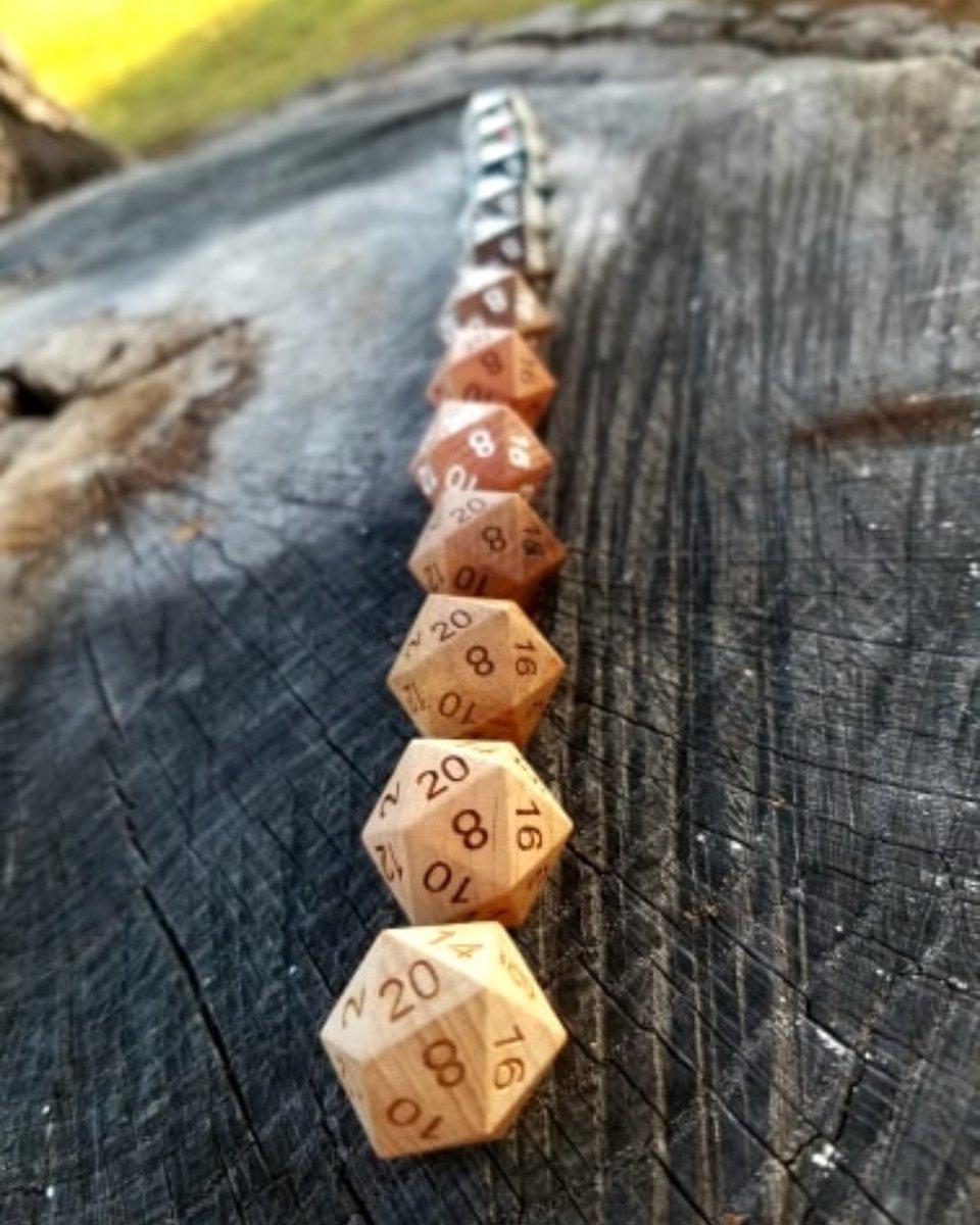 So many choices and we are always adding more!
#wooddice #woodendice #cherrywood #beechwood #acaciawood #purpleheartwood #ebonywood #rainbowwood #rosewood #redsandalwood #redwood #zebrawood #dungeonsanddragons