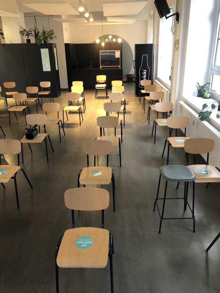 ralphriecke's tweet photo. Event starting soon on #circulareconomy by #weeeloop at @betahaus #impact #electronicwaste https://t.co/FVHgoxv4Em