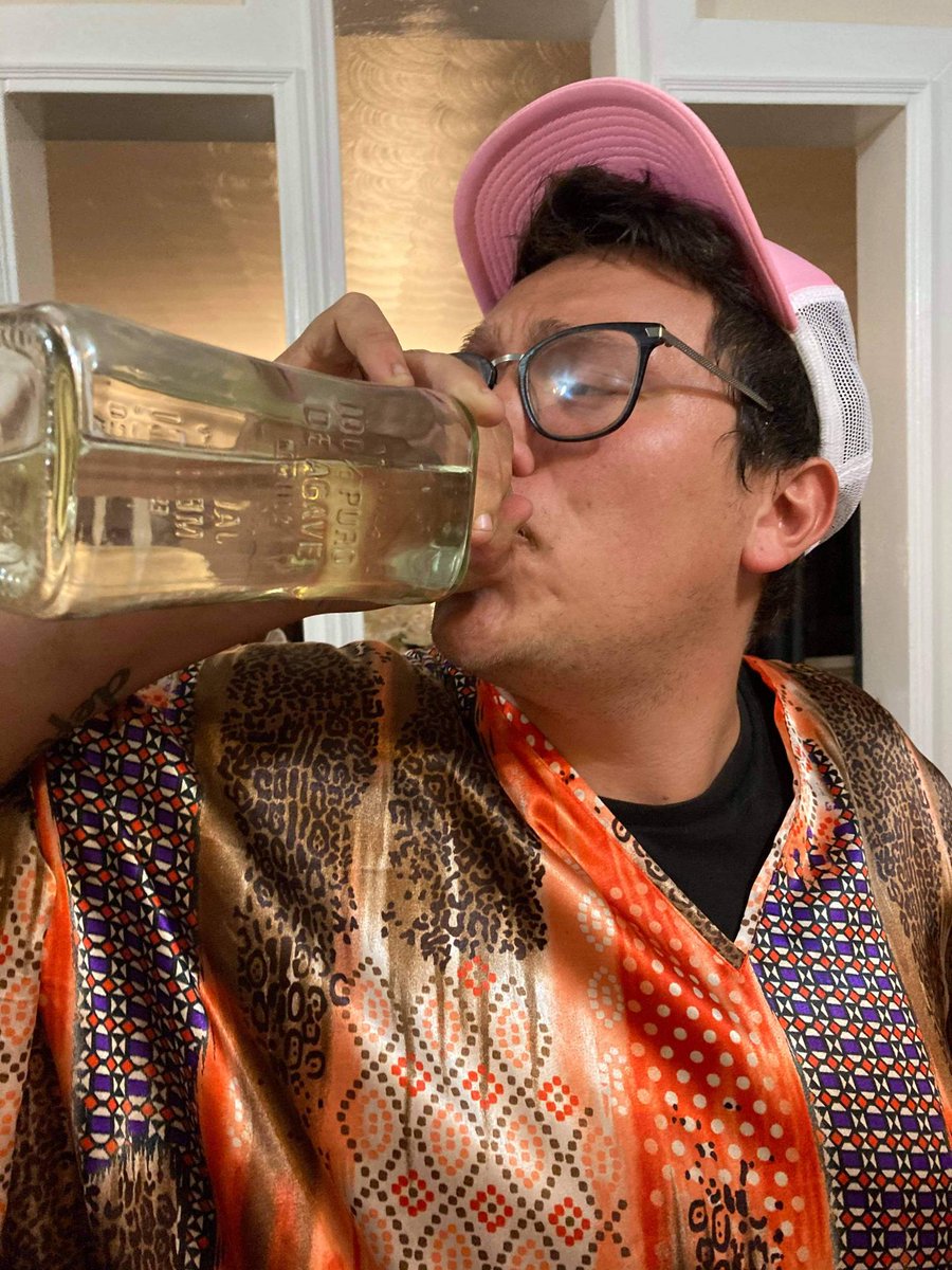 This is how art is made

New ep coming soon #music #tequila #sickpinkhats