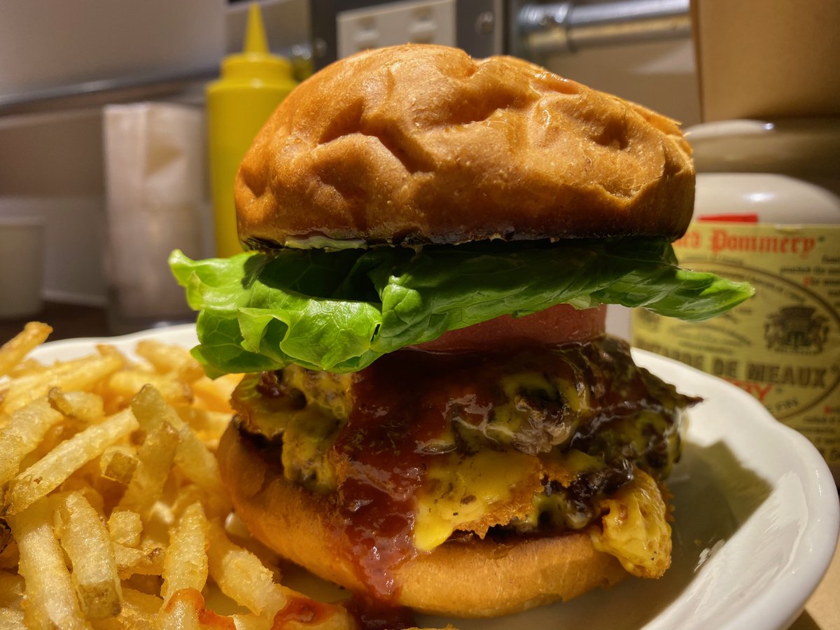 American food is often higher quality in Japan than it is in America. Great ingredients, careful prep, served piping hot. Here are four burgers that are better than any burger I've ever eaten in the states but none of them cost more than $6.