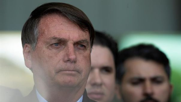 RPPNoticias's tweet photo. Brasil: Jair Bolsonaro dijo que subsidios para pobres por pandemia “no pueden ser para siempre”. https://t.co/ZWZLoMdlsO https://t.co/EPd0uEElxh