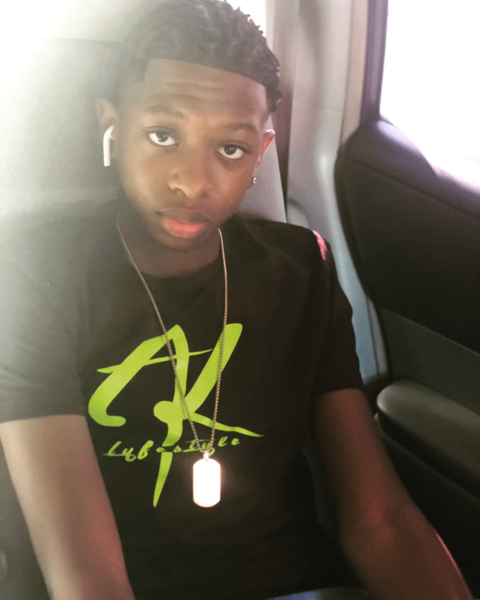 I have a 16 and 21 year old in the same month. Happy Birthday to two amazing young men. You are a reflection of me and the reason, who I am today!!! 🎊🎁🎉 #myheartbeat #nationalsonday