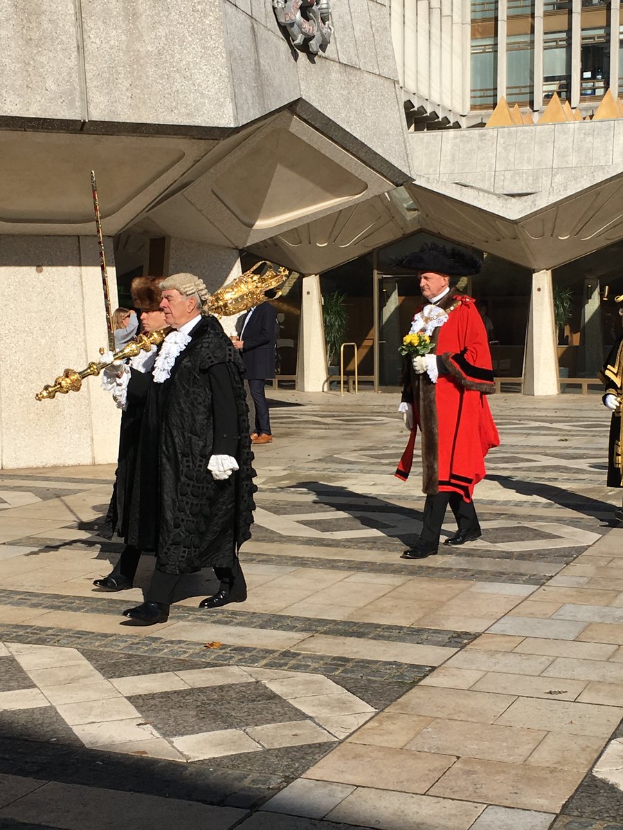 CLSC2's tweet photo. This is what #CommonHall usually looks like. Lots of colour, tradition and pageantry. If you're a #Liveryman you are able to attend to vote for the Sheriffs and Lord Mayor. See you there next June. https://t.co/qMz1oy3S9D