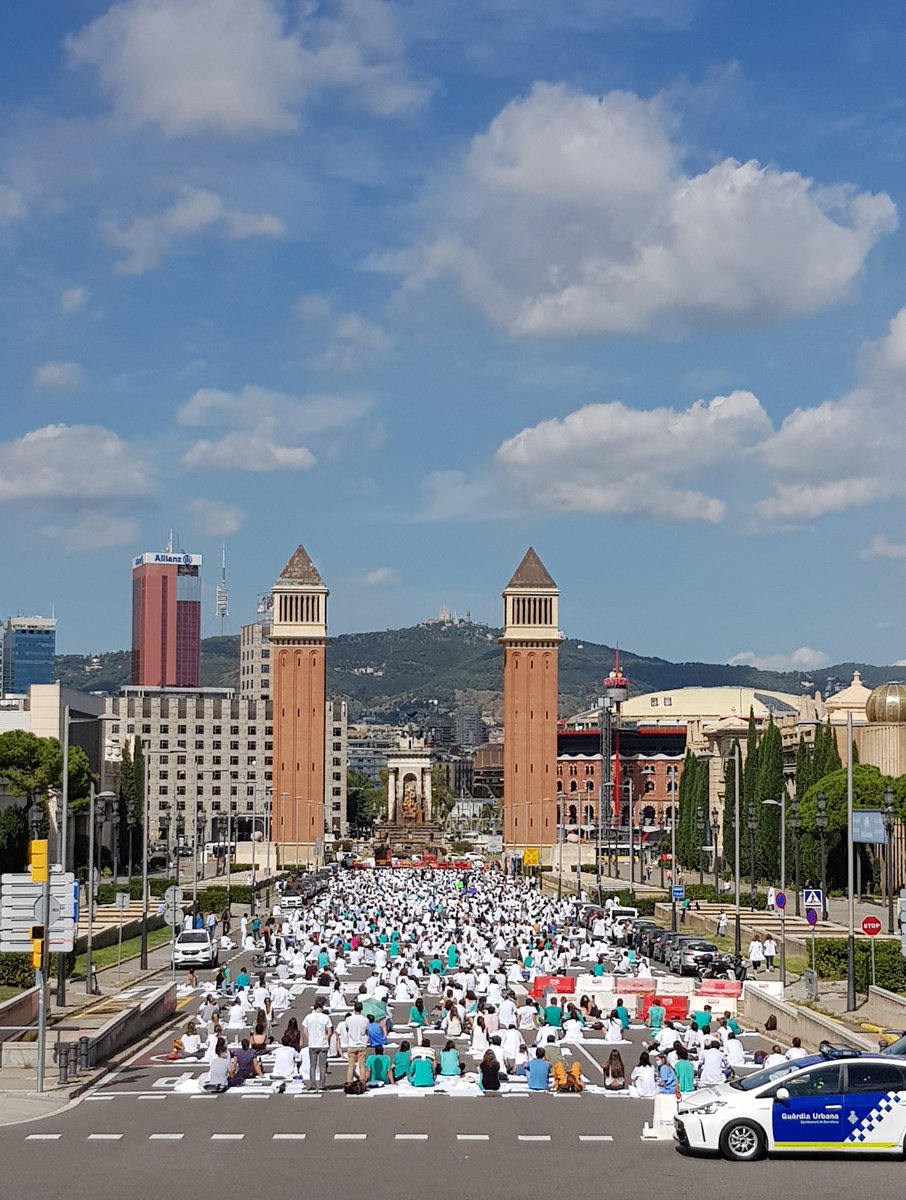 HUBresidents's tweet photo. Aquí estamos y aquí seguimos @vagaMIRsCat #HuelgaMIR @tv3cat @albaverges @COMBarcelona @metgescatalunya @CatalunyaRadio @rac1 @parlamentcat @mlalanda @CartiStories @hbellvitge https://t.co/D4qtifyNL9
