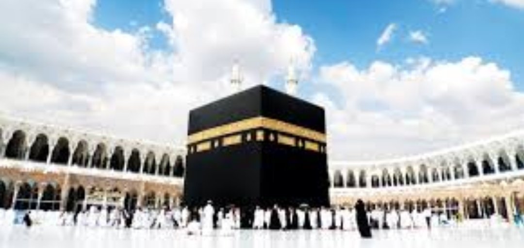 Toobahayatkhan2's tweet photo. Misconception—Muslims worship Kaaba 🕋 
Fact— Kaaba or ‘Bayt Allah’(House of God) is the Qibla(direction of prayer) for Muslims around the world when worshipping 1 God. It’s a single unified direction for the whole world🌎.
#Knowislam 
@RightWingTalk https://t.co/cf4PjDuxds