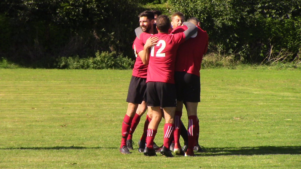 CallowEnd_fc's tweet photo. There is a GK in there some where!! #UTC #CETiD 👀 https://t.co/LcfsNZySYb