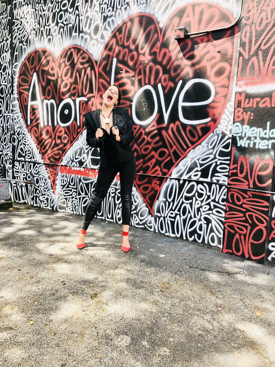 zaidamusic's tweet photo. What a fun photo shoot! I went from Little Havana to Key Biscayne. Here are some behind the scenes photos. https://t.co/AJy8UA2SLQ💋 #zaidamusic #zaida #photoshoot #littlehavana #keybiscayne #hotbutfun #lovinglife #saturdayvibes https://t.co/TGrsPo3ZWm