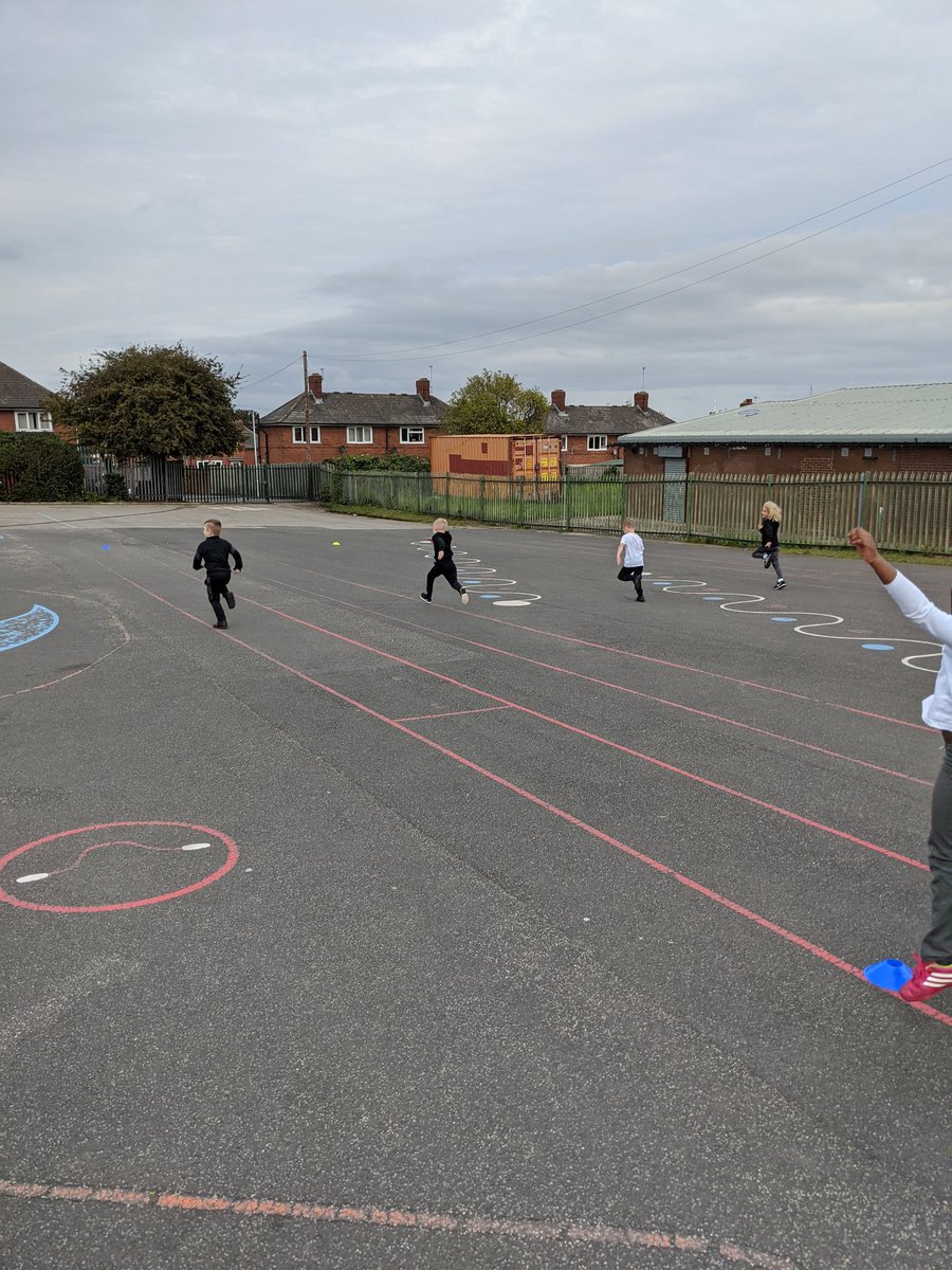 Windmill2JP's tweet photo. PE with Mark has got to be one of our favourite lessons! Here we are perfecting our running skills...#MusicFederation https://t.co/jEx4Und6vc
