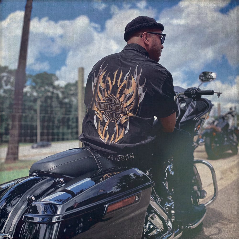 journeymatt_'s tweet photo. 📍🏍 When you write the vision and make it plain, YAH will meet you!

One of my 2020 goals was for @TheRayBenton to have a brand partnership! IT HAPPENED!

We’re beginning something new with @HarleyDavidson and I like where it’s going.

#HarleyDavidson #SaucyPapi #theJOURNEY https://t.co/rgQBr0660a